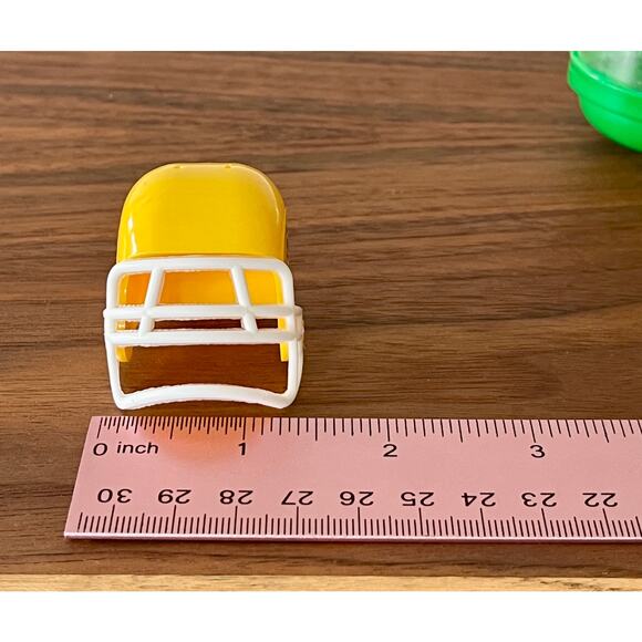 VTG NFL Mini Gumball Vending Machine Green Bay Packers Football Plastic Helmet - Picture 10 of 11